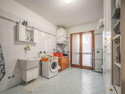 imm_46998-20251202184840-1280