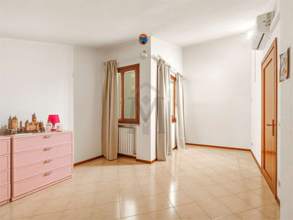 imm_49915-20260626155312-1280