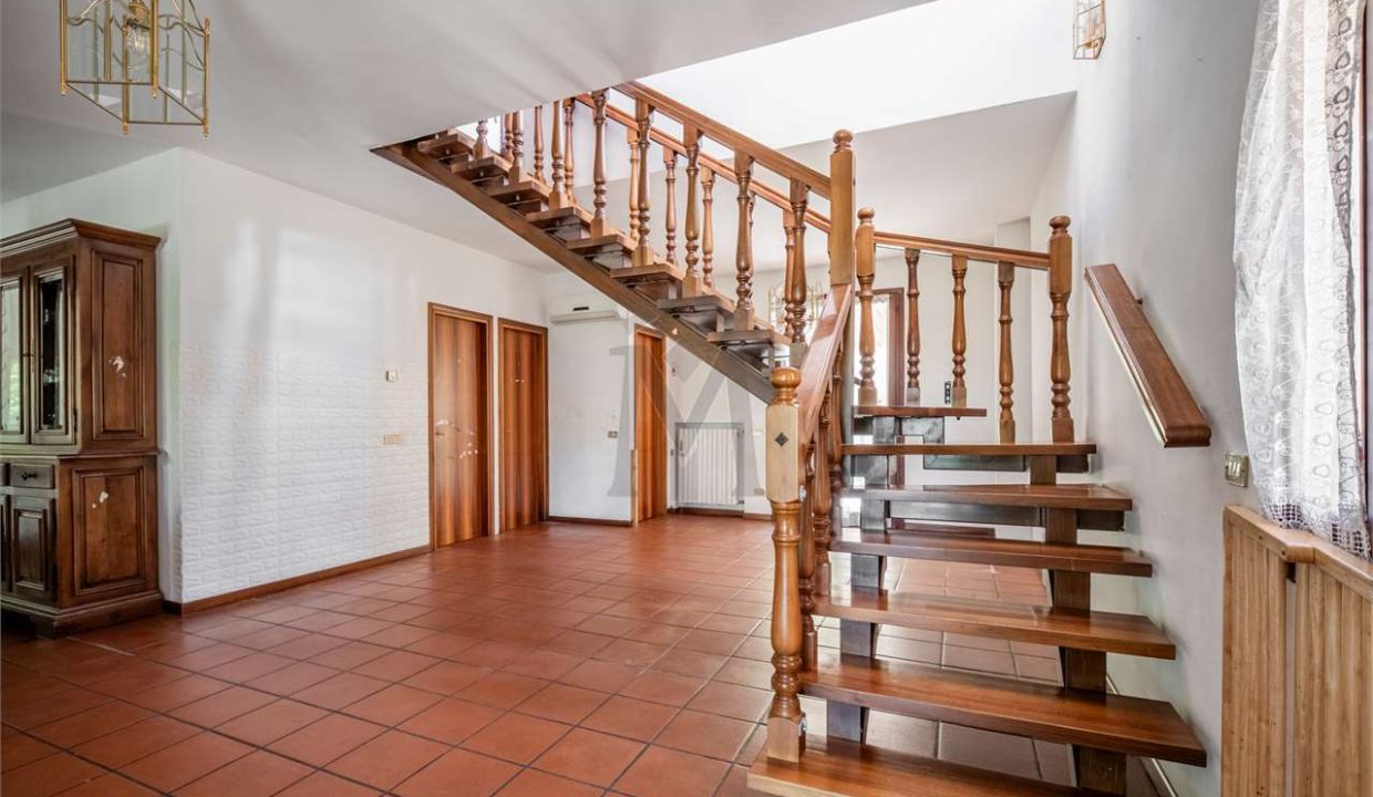 imm_42778-20250506190213-1280-