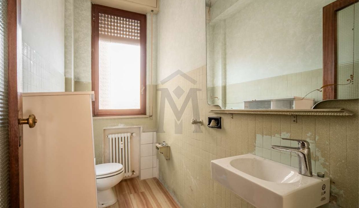 imm_45268-20251003180921-1280-