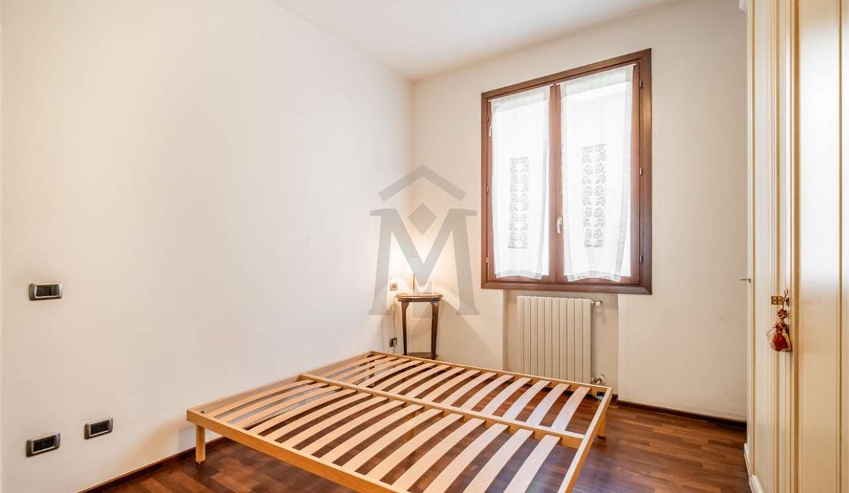 imm_45694-20251009152555-1280-