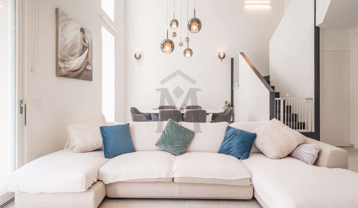 imm_44364-20250731161029-1280-