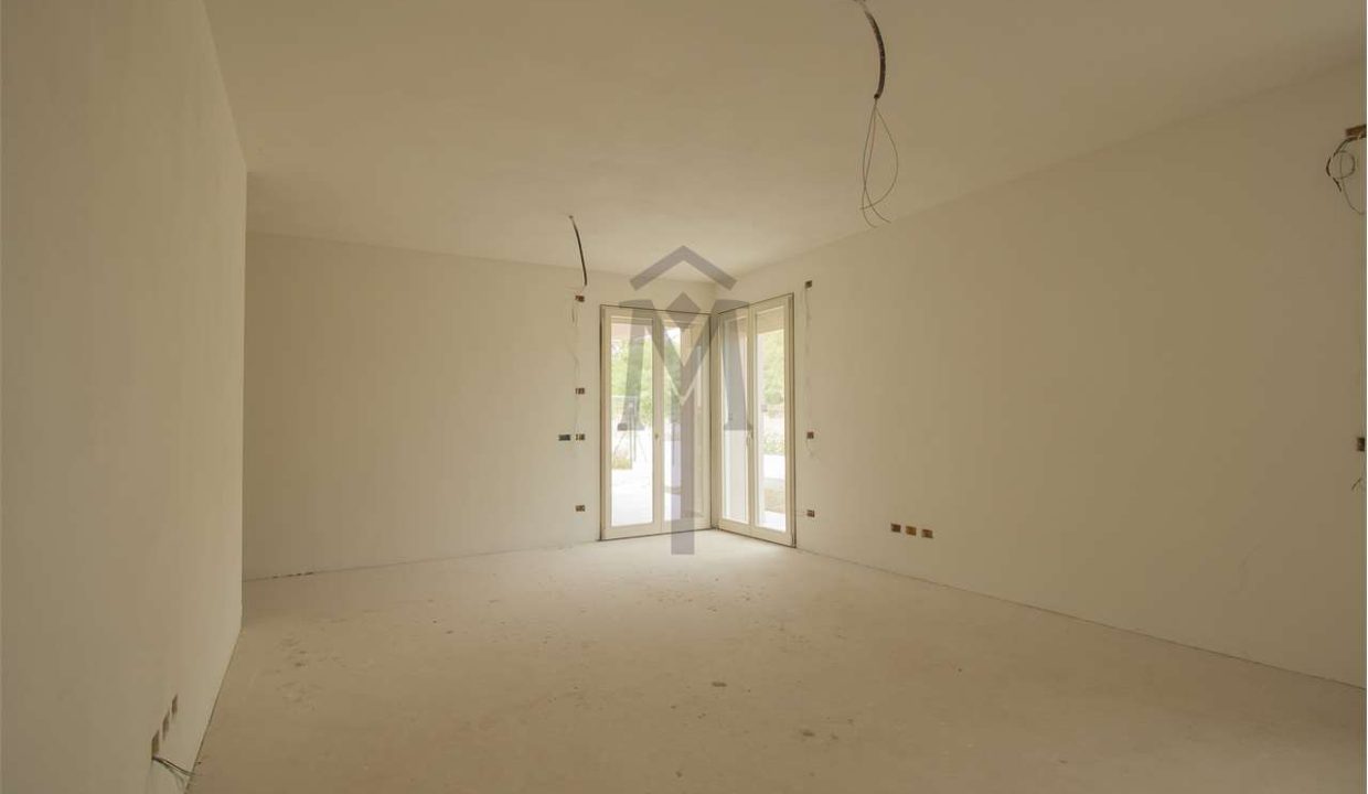 imm_44576-20250806183019-1280-