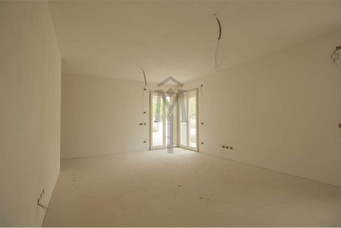 imm_44576-20250806183019-1280-