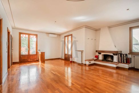 imm_44767-20250910134402-1280-