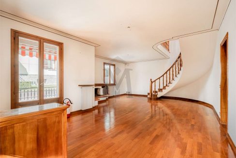 imm_44771-20250910134404-1280-