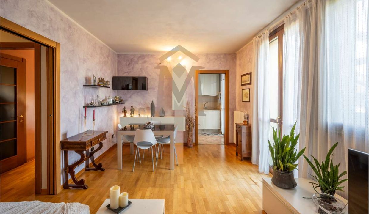 imm_44877-20250918183403-1280-