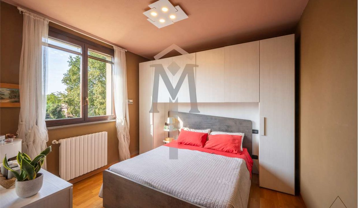 imm_44879-20250918183720-1280-