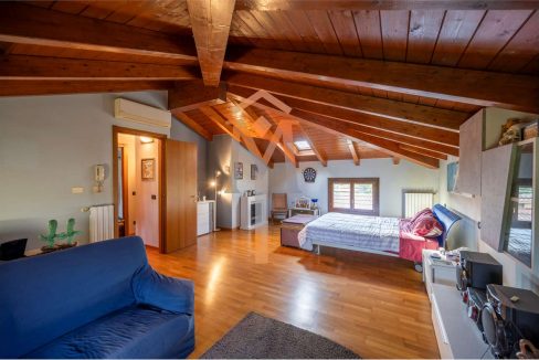 imm_44897-20250918183840-1280-