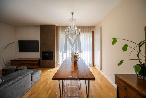 imm_44927-20250919152159-1280-