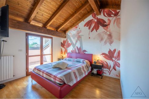 imm_44935-20250919152339-1280-