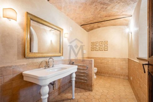 imm_45595-20251009111414-1280-