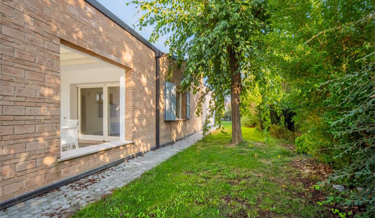 imm_45871-20251016105658-1280-