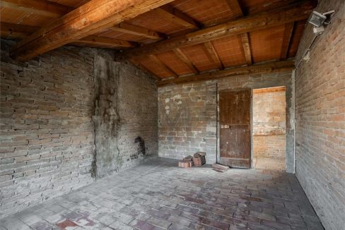 imm_46015-20251021170129-1280-