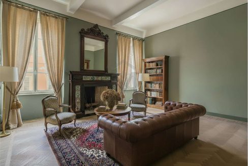 imm_46185-20251027184815-1280-