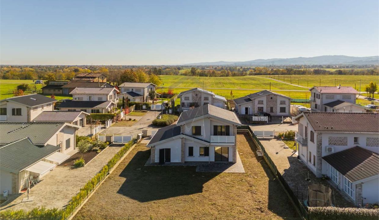 imm_46341-20251106174103-1280-