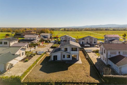 imm_46341-20251106174103-1280-