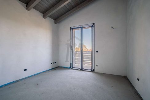 imm_46352-20251106174315-1280-