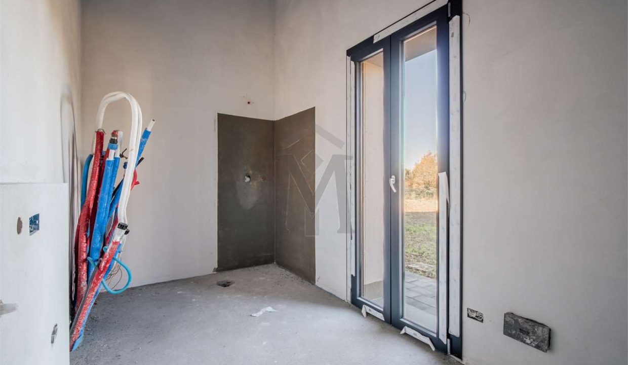 imm_46361-20251106174244-1280-