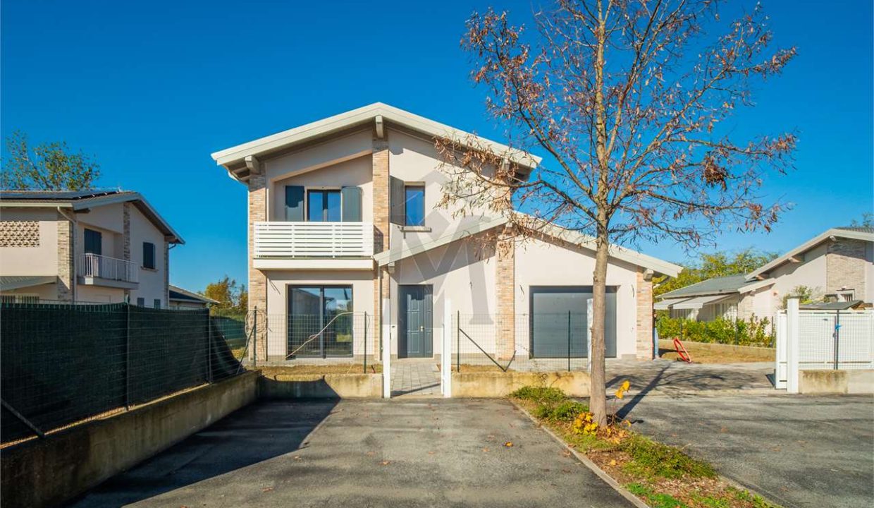 imm_46362-20251106174044-1280-