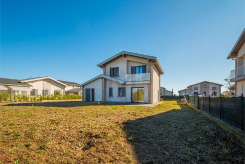 imm_46365-20251106174049-1280-