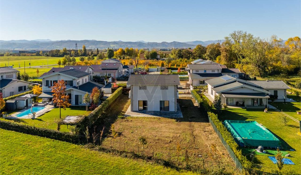 imm_46399-20251107110504-1280-