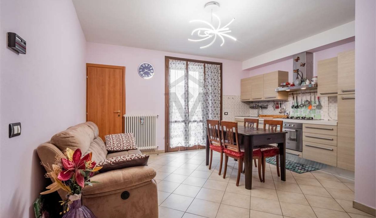 imm_46470-20251110180955-1280-