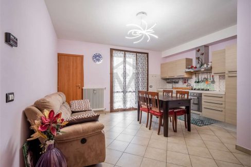 imm_46470-20251110180955-1280-