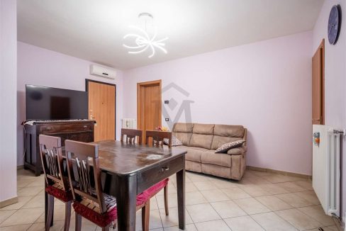 imm_46472-20251110180958-1280-