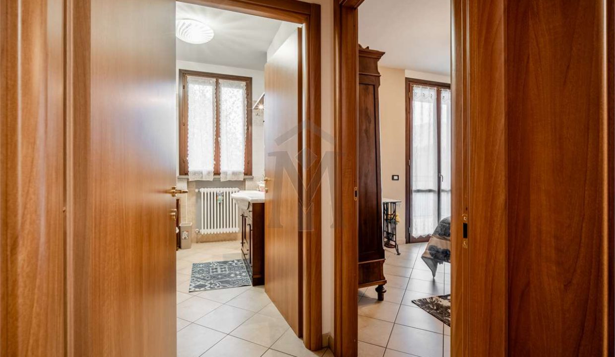 imm_46476-20251110181123-1280-