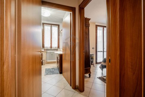 imm_46476-20251110181123-1280-