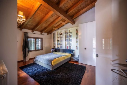 imm_37541-20251013103046-1280-