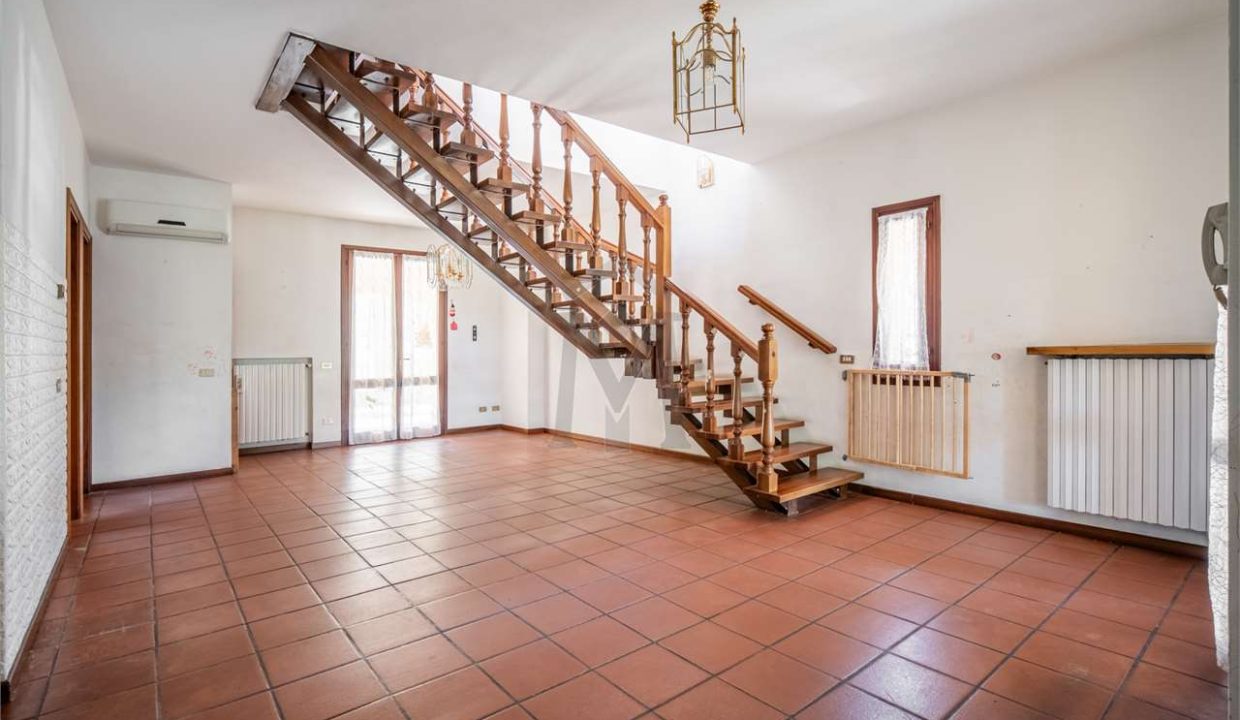 imm_42777-20250506190243-1280-