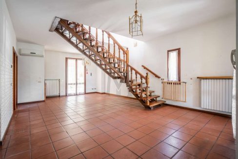 imm_42777-20250506190243-1280-