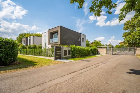 imm_44353-20250731162049-1280-