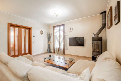 imm_44416-20250801161519-1280-