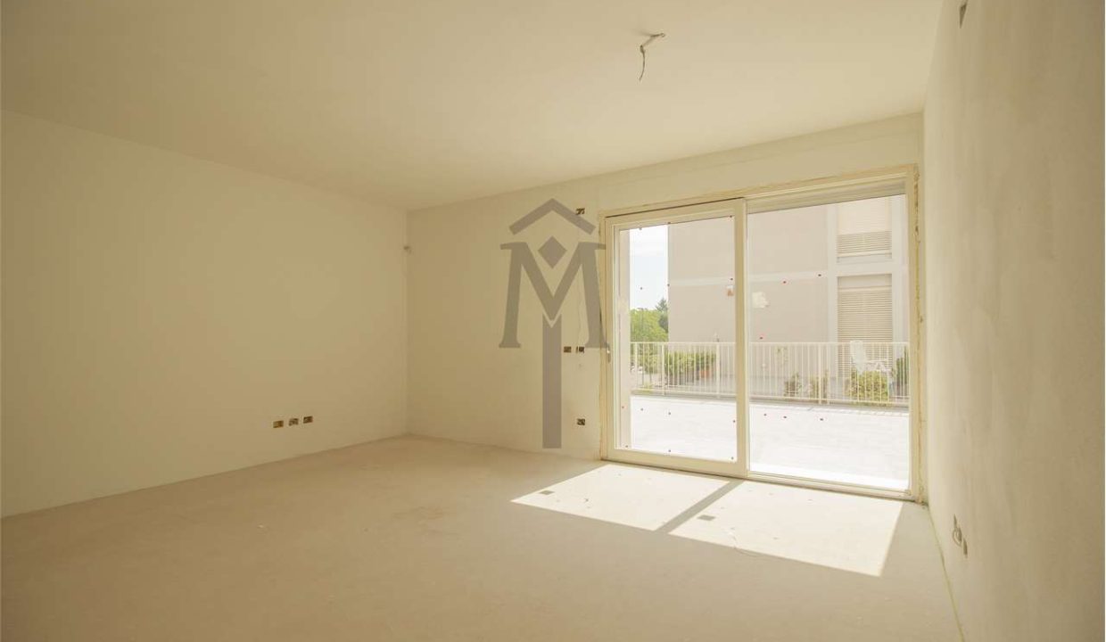 imm_44584-20250806190814-1280-