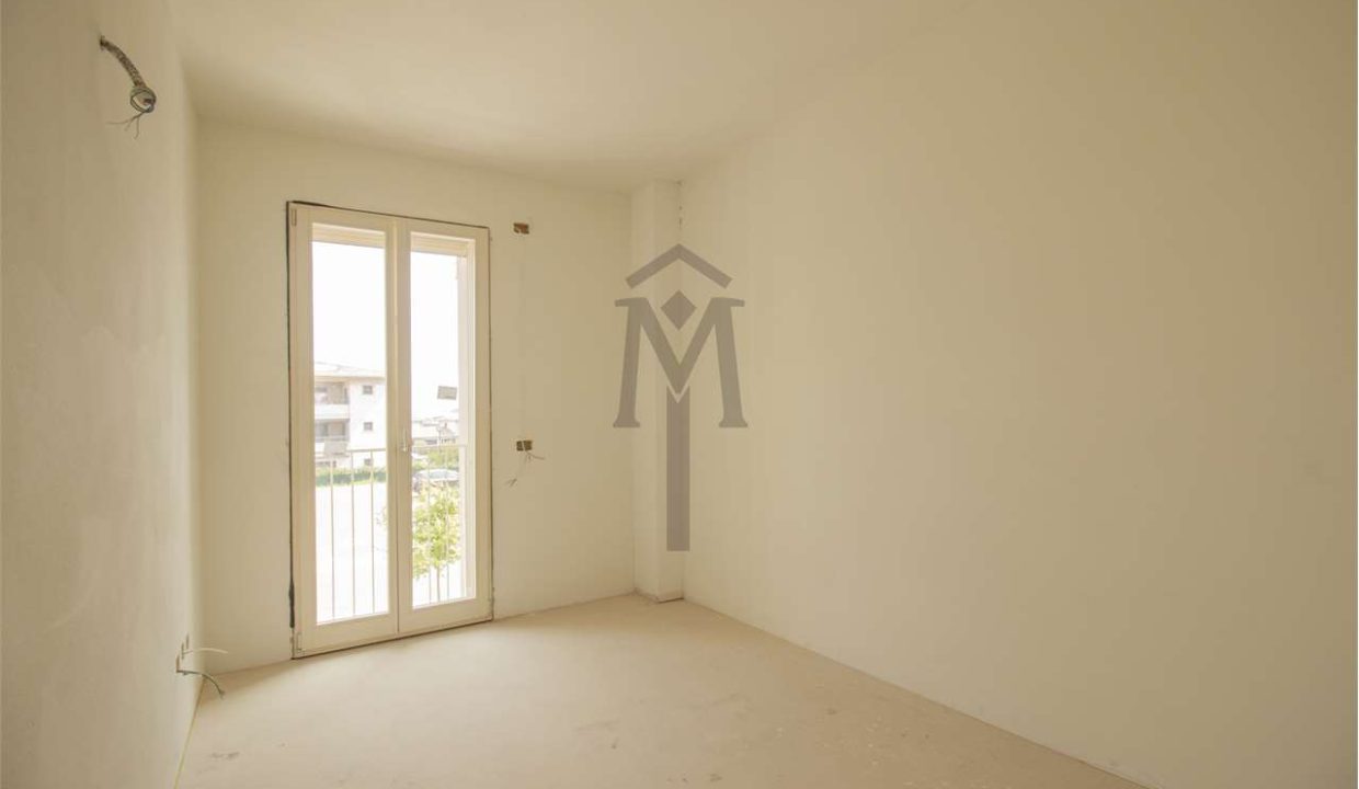 imm_44585-20250806191010-1280-