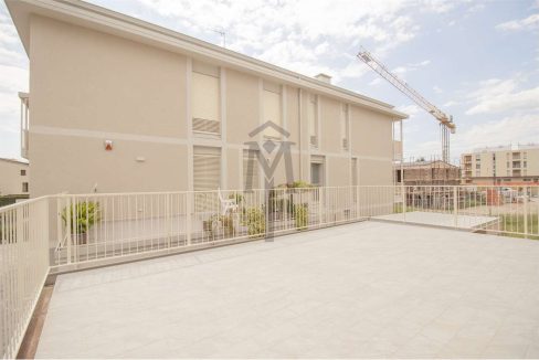 imm_44594-20250806190841-1280-