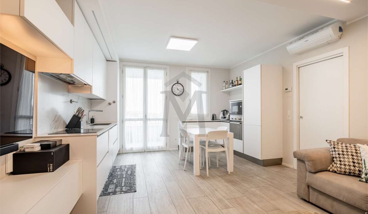 imm_44628-20250808122434-1280-