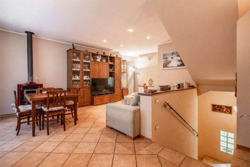 imm_45032-20250922162124-1280-