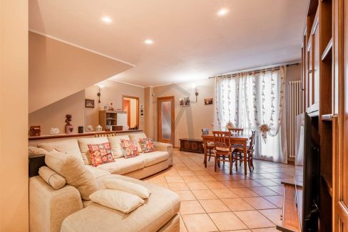 imm_45035-20250922162059-1280-