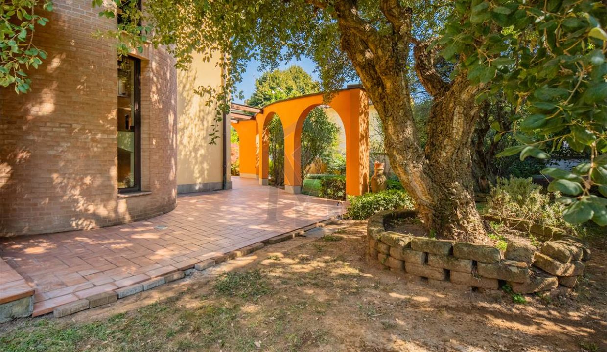 imm_45387-20250929153034-1280-