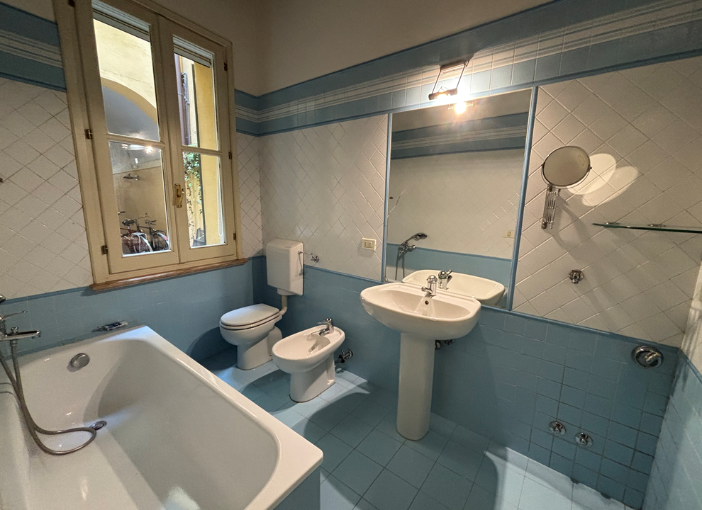 imm_45426-20251002111816-990-