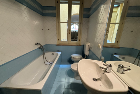 imm_45427-20251002111812-1032-