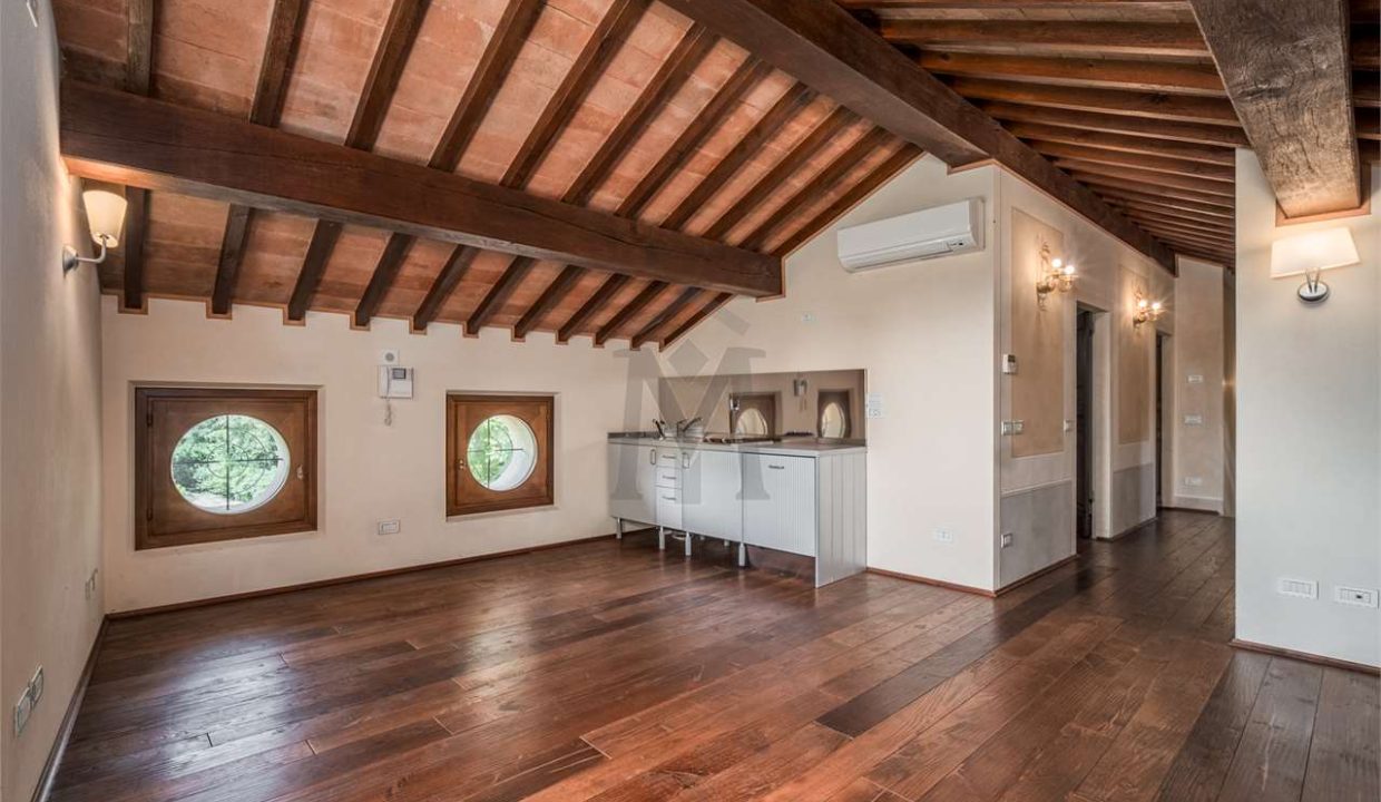 imm_45566-20251009113142-1280-