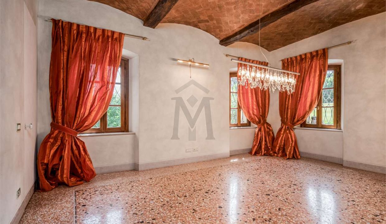 imm_45582-20251009105124-1280-