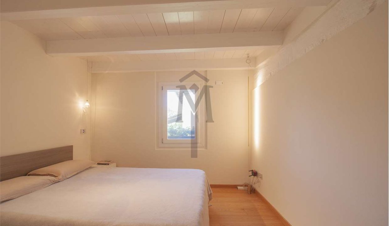 imm_45806-20251014113447-1280-