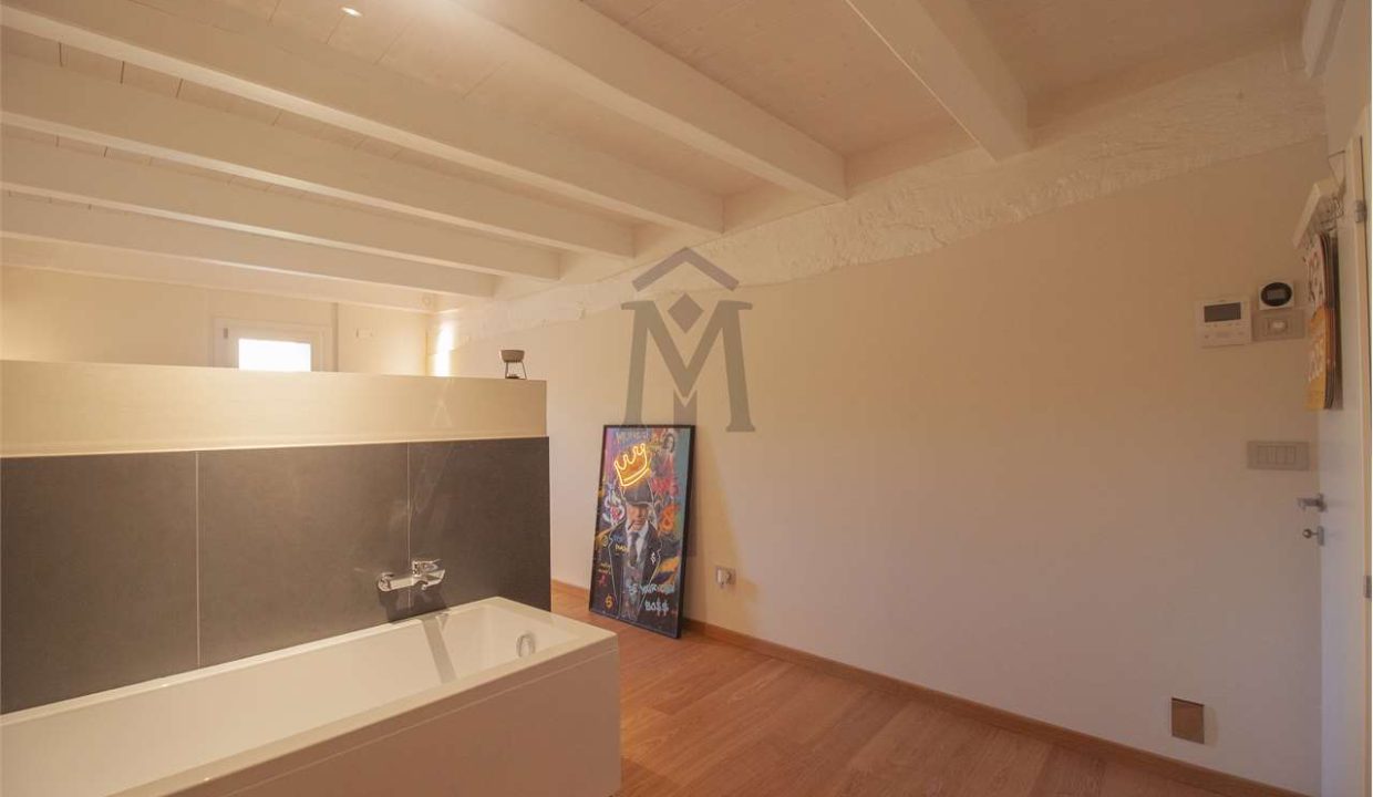 imm_45810-20251014113447-1280-