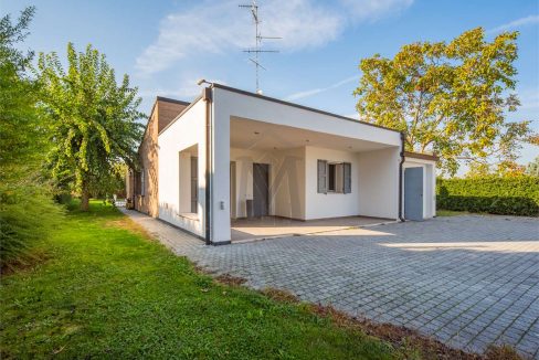 imm_45873-20251016111023-1280-